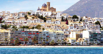 Destination Abroad: Altea - April 2019 - Issue 286