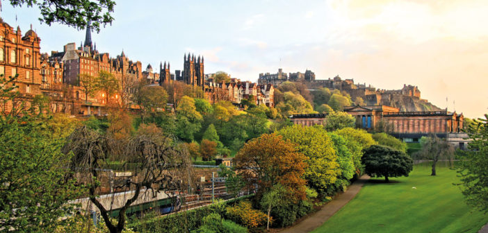 Destination City Break: Edinburgh - May 2020 - Issue 299